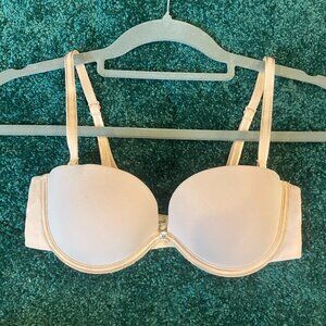 La Vie en Rose Strapless Nude Push-Up Plunge Bra – Size 34B